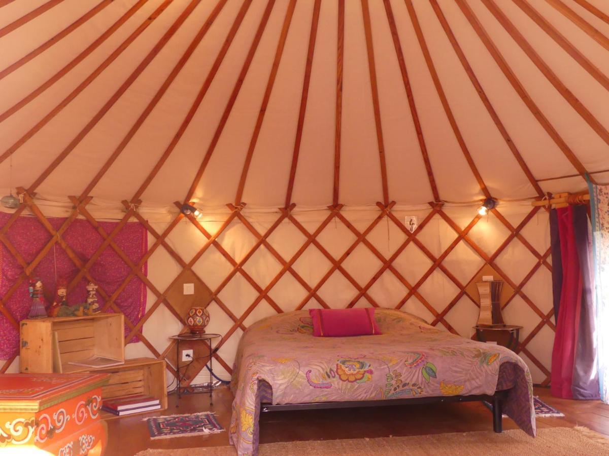 Les Yourtes D'Hotes Plouguiel ภายนอก รูปภาพ